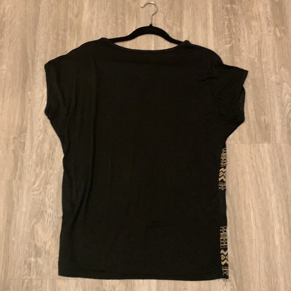 Top with studs - Picture 3 of 6